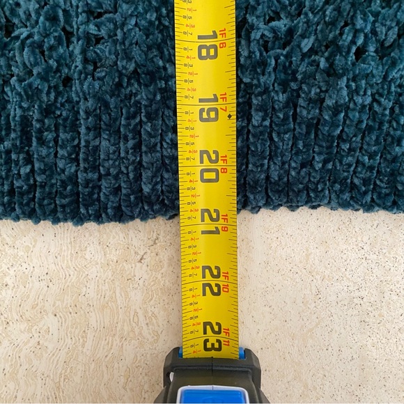 🦚HOST PICK🦚 NWT Cocobleu Green Chenille Sweater - Picture 12 of 13